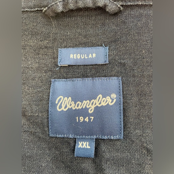XXL Wrangler 1947 dark denim shirt with snaps measuring 48” chest - Picture 4 of 4